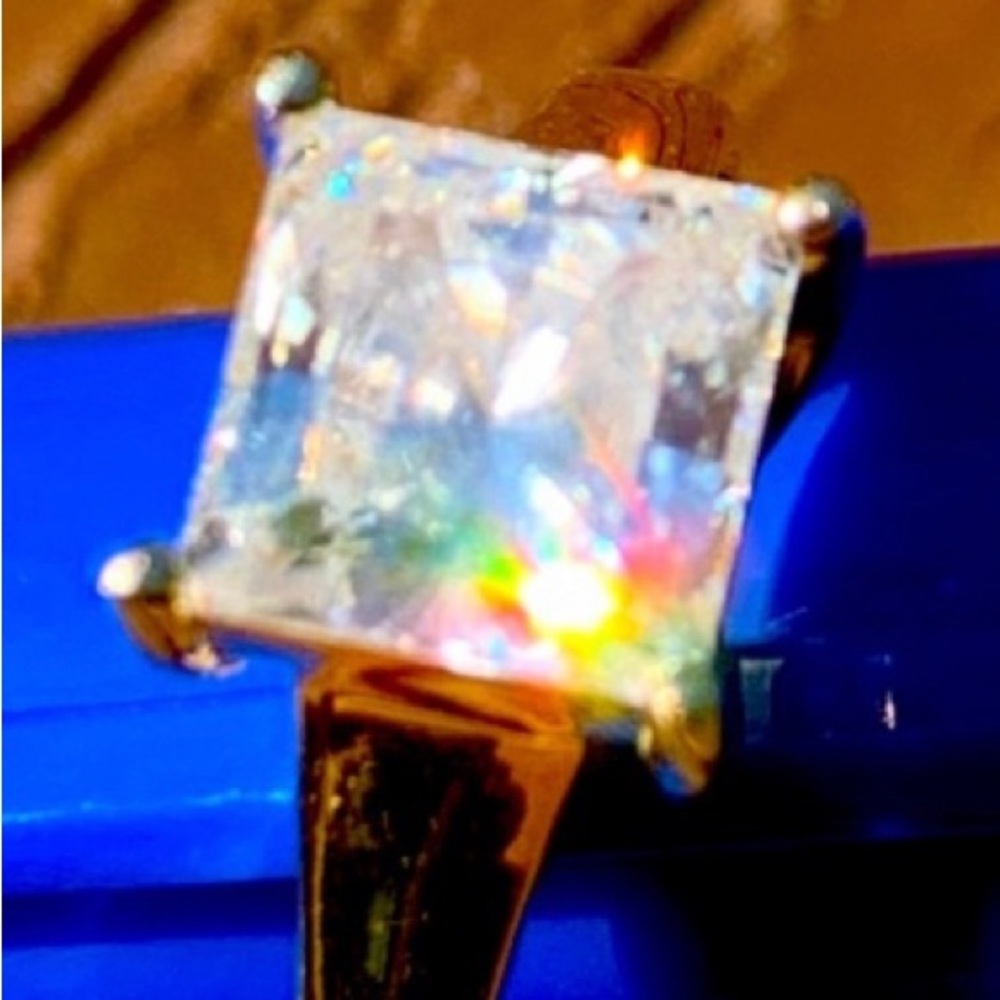 Cubic zirconia diamond ring
